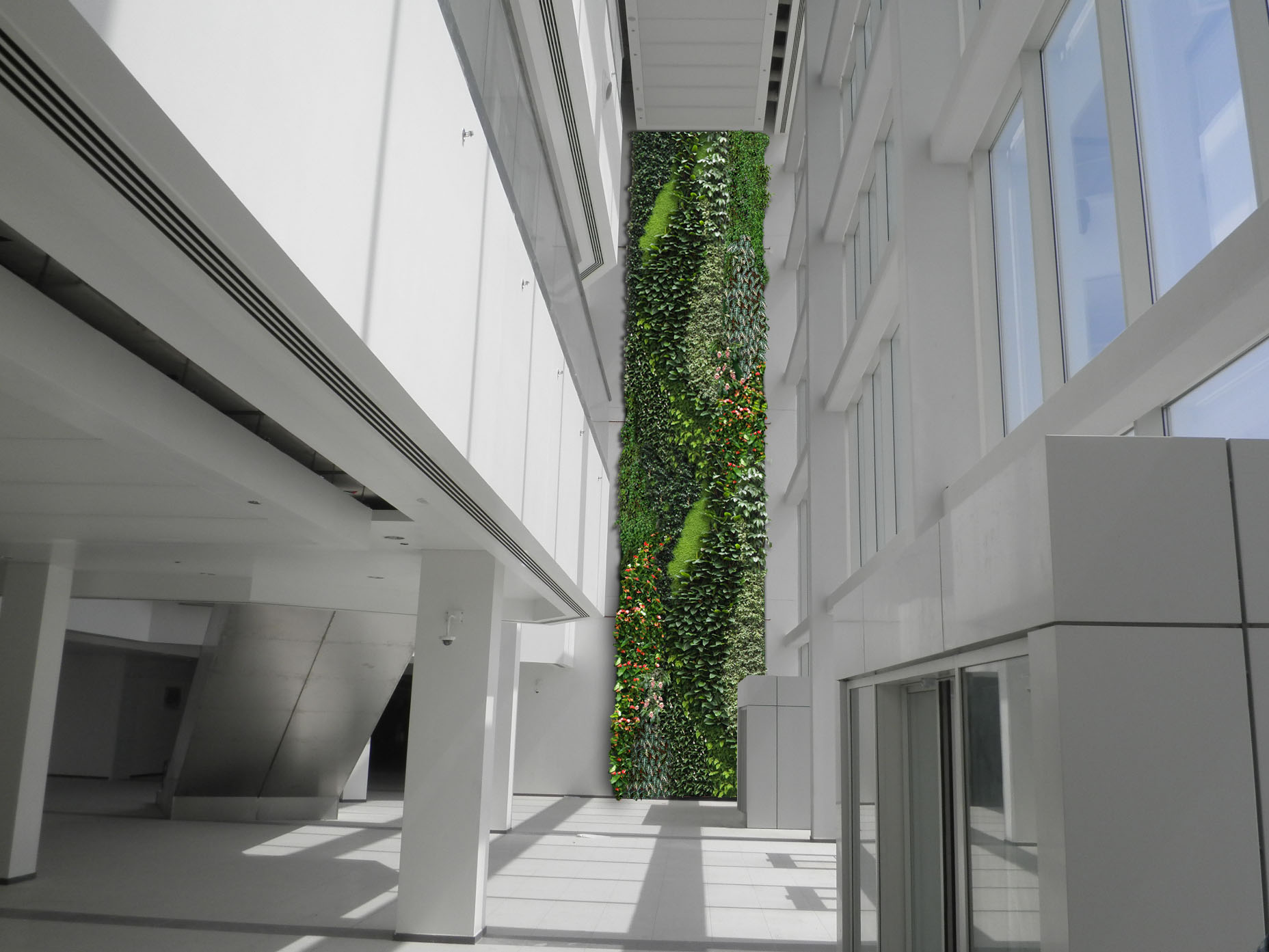 Manutenzione giardino verticale: come fare la ordinaria e straordinaria,  benefici e costi - Planeta SRL Blog